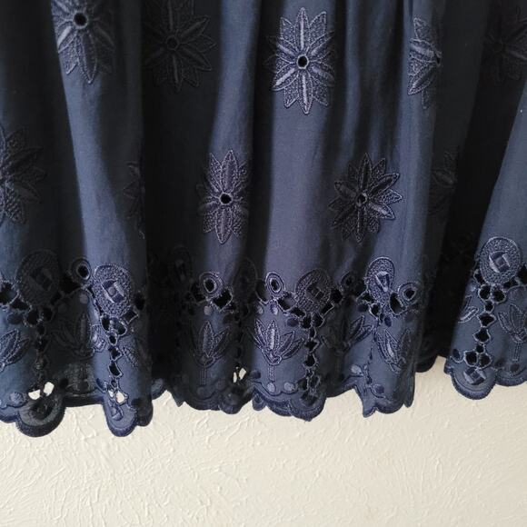 Diane Von Furstenberg Lace cut out Sleeveless dress in navy - Picture 6 of 10